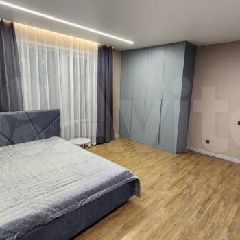 Сдается 1-комнатная квартира, 49 м²