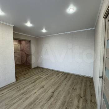 Продается Многокомнатная квартира, 62,1 м²