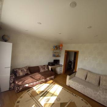 Продается 1-комнатная квартира, 40,7 м²