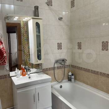 Продается 1-комнатная квартира, 43 м²