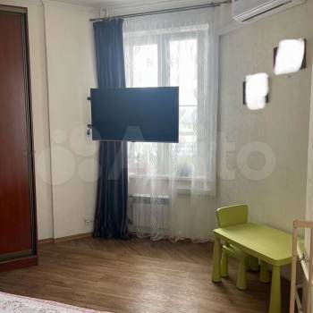 Продается 1-комнатная квартира, 43 м²
