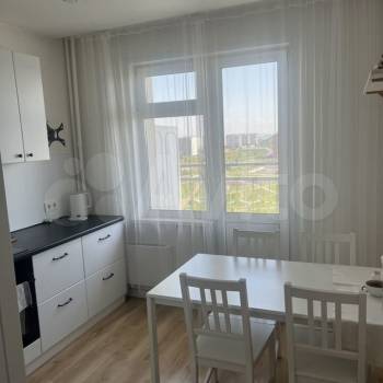 Сдается 1-комнатная квартира, 38 м²