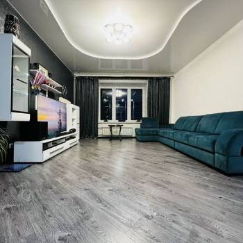 Сдается Многокомнатная квартира, 100 м²