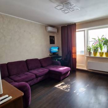 Продается 1-комнатная квартира, 40,7 м²