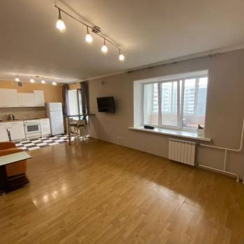 Продается 1-комнатная квартира, 55 м²