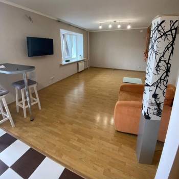 Продается 1-комнатная квартира, 55 м²