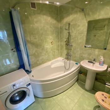 Продается 1-комнатная квартира, 55 м²