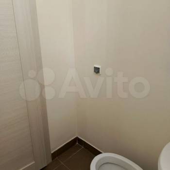 Продается 1-комнатная квартира, 38 м²