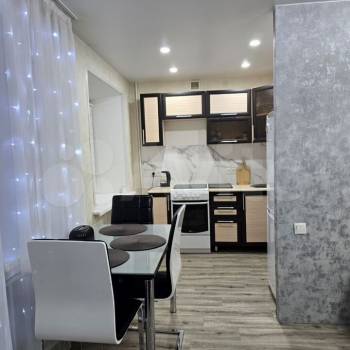 Продается 2-х комнатная квартира, 42 м²