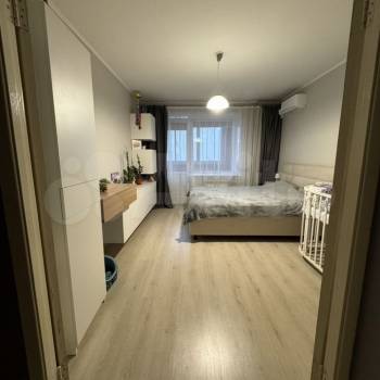 Продается 1-комнатная квартира, 37,7 м²