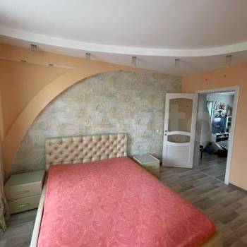 Продается Многокомнатная квартира, 85 м²