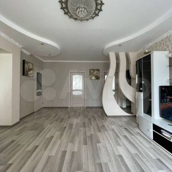 Продается Многокомнатная квартира, 85 м²