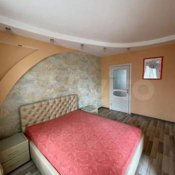 Продается Многокомнатная квартира, 85 м²