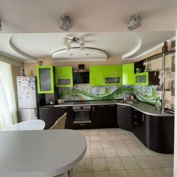 Продается Многокомнатная квартира, 85 м²