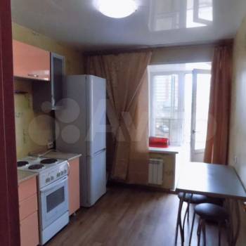 Сдается 1-комнатная квартира, 40 м²