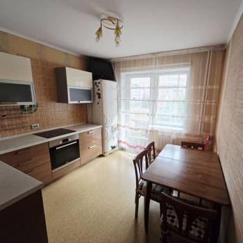 Сдается 2-х комнатная квартира, 64 м²