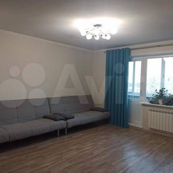 Продается Многокомнатная квартира, 82 м²