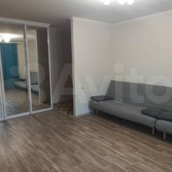 Продается Многокомнатная квартира, 82 м²