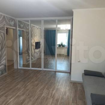 Продается Многокомнатная квартира, 82 м²