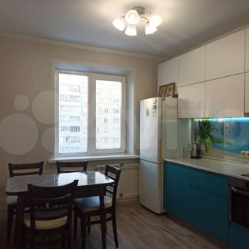 Продается Многокомнатная квартира, 82 м²