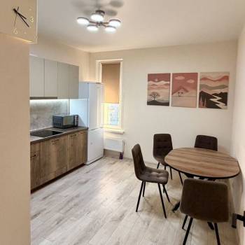 Сдается 2-х комнатная квартира, 64 м²