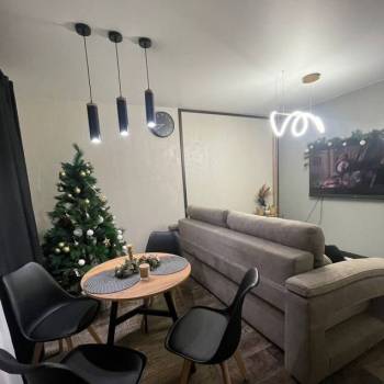 Продается 1-комнатная квартира, 42 м²