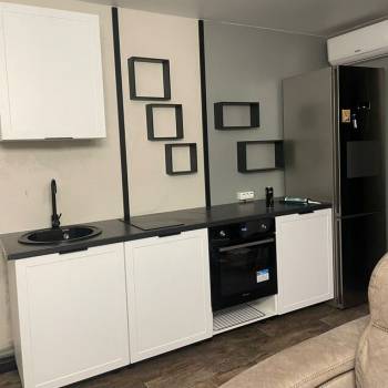 Продается 1-комнатная квартира, 42 м²