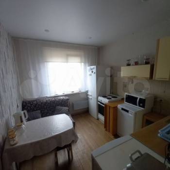 Продается 1-комнатная квартира, 40,7 м²