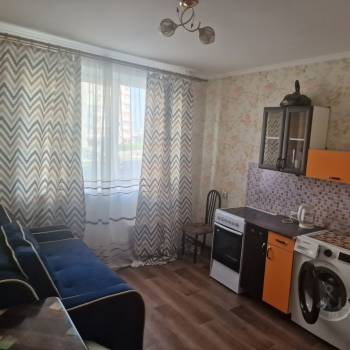 Сдается 1-комнатная квартира, 42 м²