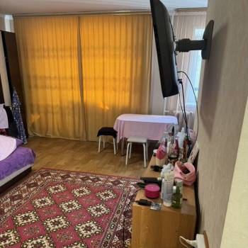 Продается 1-комнатная квартира, 32 м²