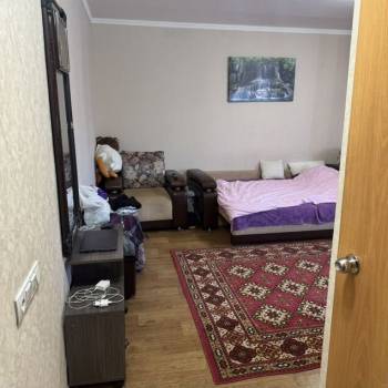 Продается 1-комнатная квартира, 32 м²