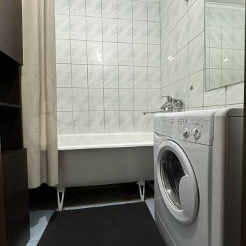 Сдается 1-комнатная квартира, 42 м²