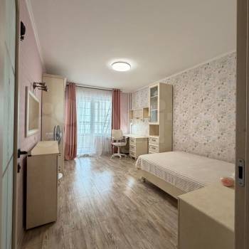 Продается 3-х комнатная квартира, 80 м²