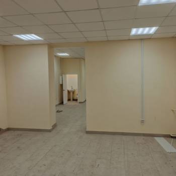 Продается Нежилое помещение, 133 м²