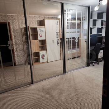 Сдается Многокомнатная квартира, 64 м²