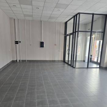 Сдается Нежилое помещение, 74 м²