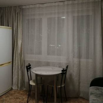 Продается 1-комнатная квартира, 46 м²