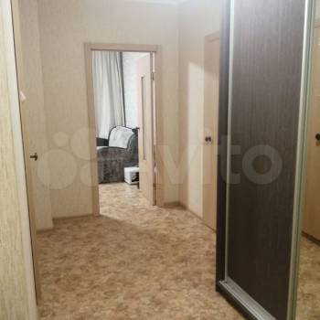 Продается 1-комнатная квартира, 46 м²