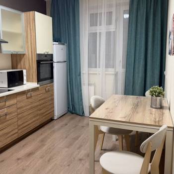 Сдается 1-комнатная квартира, 43 м²