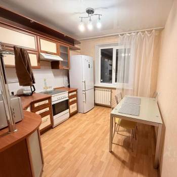 Сдается 1-комнатная квартира, 42 м²
