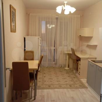 Сдается 1-комнатная квартира, 43 м²