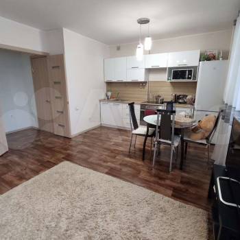 Продается 1-комнатная квартира, 32 м²