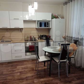 Продается 1-комнатная квартира, 32 м²