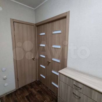 Продается 1-комнатная квартира, 32 м²