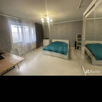 Продается 1-комнатная квартира, 43 м²