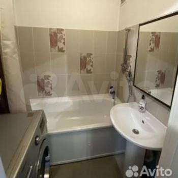 Продается 1-комнатная квартира, 43 м²