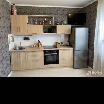 Продается 1-комнатная квартира, 43 м²