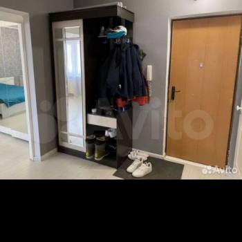 Продается 1-комнатная квартира, 43 м²