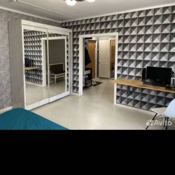 Продается 1-комнатная квартира, 43 м²