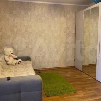 Сдается 1-комнатная квартира, 42 м²